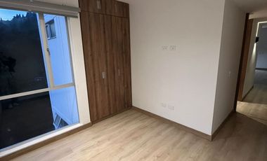 APARTAMENTO HUNGRÍA FRENTE A EXPOFERIAS