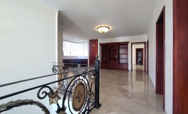 Apartamento en arriendo en Alto Prado.
