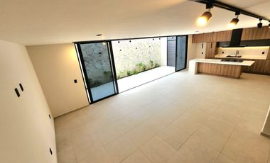 Venta de casa  en  El Olivar, Altozano Morelia.