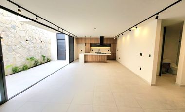Venta de casa  en  El Olivar, Altozano Morelia.