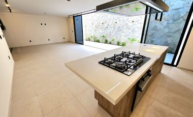Venta de casa  en  El Olivar, Altozano Morelia.
