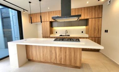 Venta de casa  en  El Olivar, Altozano Morelia.