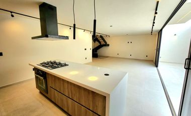 Venta de casa  en  El Olivar, Altozano Morelia.