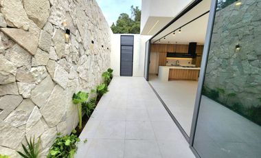 Venta de casa  en  El Olivar, Altozano Morelia.