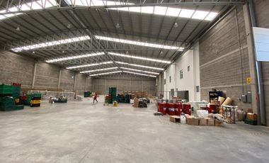 BODEGA EN RENTA 2200M2