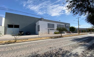 BODEGA EN RENTA 2200M2