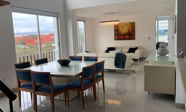 Penthouse Hermoso, Amueblado, 2 plantas (Servicios: Internet, Teléfono y Gas)