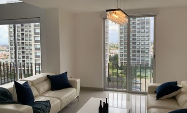 Penthouse Hermoso, Amueblado, 2 plantas (Servicios: Internet, Teléfono y Gas)