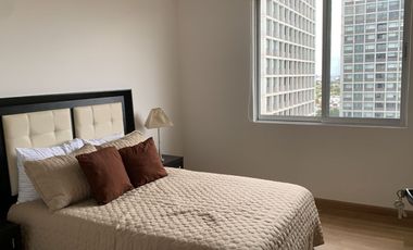 Penthouse Hermoso, Amueblado, 2 plantas (Servicios: Internet, Teléfono y Gas)