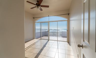 Stunning Coastal Retreat with Panoramic Ocean Views and Independent Guest Casita