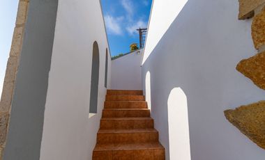 Stunning Coastal Retreat with Panoramic Ocean Views and Independent Guest Casita