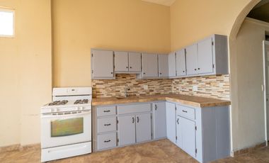 Stunning Coastal Retreat with Panoramic Ocean Views and Independent Guest Casita