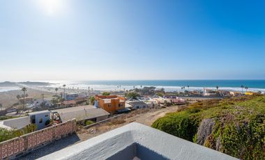 Stunning Coastal Retreat with Panoramic Ocean Views and Independent Guest Casita