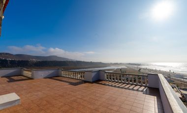 Stunning Coastal Retreat with Panoramic Ocean Views and Independent Guest Casita