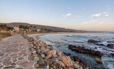 Punta Piedra Lot with Ocean Views – Location, Lifestyle and Value