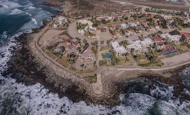 Punta Piedra Lot with Ocean Views – Location, Lifestyle and Value