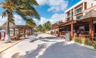 Lujoso Penthouse frente al Mar en Mahahual con Roof Top Privado