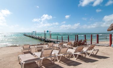 Lujoso Penthouse frente al Mar en Mahahual con Roof Top Privado