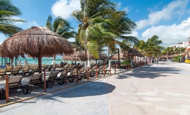 Lujoso Penthouse frente al Mar en Mahahual con Roof Top Privado