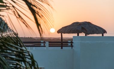 Lujoso Penthouse frente al Mar en Mahahual con Roof Top Privado