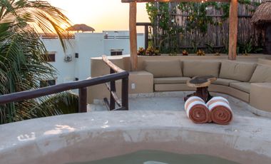 Lujoso Penthouse frente al Mar en Mahahual con Roof Top Privado