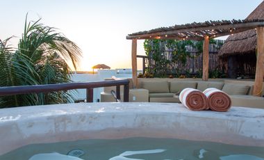 Lujoso Penthouse frente al Mar en Mahahual con Roof Top Privado