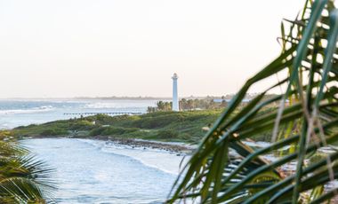 Lujoso Penthouse frente al Mar en Mahahual con Roof Top Privado