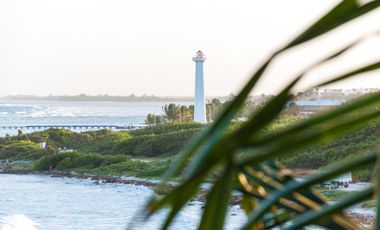 Lujoso Penthouse frente al Mar en Mahahual con Roof Top Privado