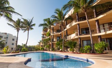 Lujoso Penthouse frente al Mar en Mahahual con Roof Top Privado