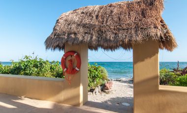 Lujoso Penthouse frente al Mar en Mahahual con Roof Top Privado