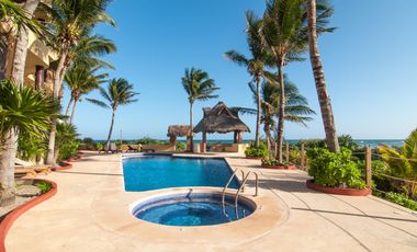 Lujoso Penthouse frente al Mar en Mahahual con Roof Top Privado