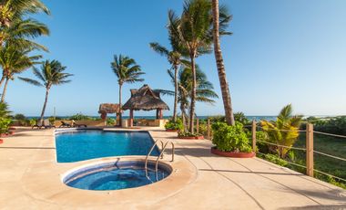 Lujoso Penthouse frente al Mar en Mahahual con Roof Top Privado