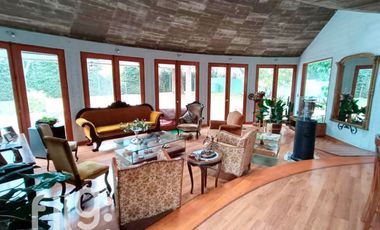 VENDO GRAN CASA COMUNA LA REINA