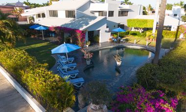Lujosa Residencia en el Campo de Golf de El Cid, Mazatlán