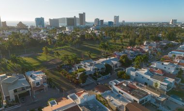 Lujosa Residencia en el Campo de Golf de El Cid, Mazatlán