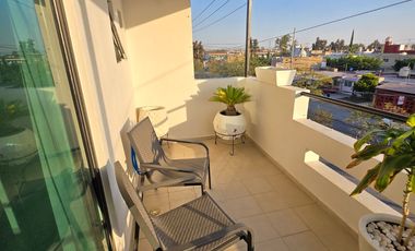 Casa REMODELADA en venta en TLAQUEPAQUE A 15 MINS DEL AEROPUERTO