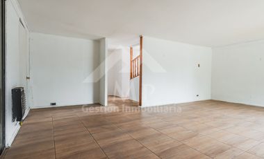 A Pasos Estadio Croata. 3 Dorm, 2 Baños, Servicios.