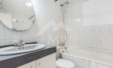 A Pasos Estadio Croata. 3 Dorm, 2 Baños, Servicios.