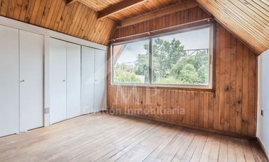 A Pasos Estadio Croata. 3 Dorm, 2 Baños, Servicios.