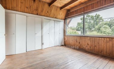 A Pasos Estadio Croata. 3 Dorm, 2 Baños, Servicios.