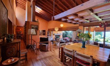 CASA CONTEMPORANEA EN VENTA, CON VISTA AL LAGO.