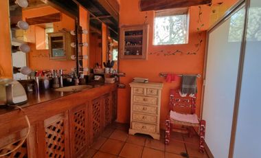 CASA CONTEMPORANEA EN VENTA, CON VISTA AL LAGO.