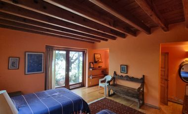 CASA CONTEMPORANEA EN VENTA, CON VISTA AL LAGO.