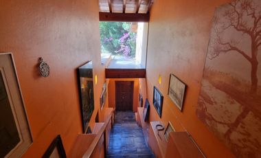 CASA CONTEMPORANEA EN VENTA, CON VISTA AL LAGO.