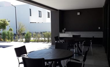 RENTO CASA EN CONDOMINIO AMARA GRAND ALTOS JURIQUILLA QUERETARO