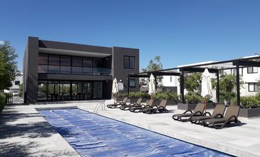 RENTO CASA EN CONDOMINIO AMARA GRAND ALTOS JURIQUILLA QUERETARO