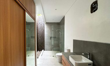 Brand New 2 Bedroom Tropical Villa Sanur Bali for Rent Yearly