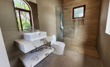 House and Lot For Sale at Portofino Heights Las Pinas City