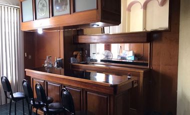 VENTA DE CASA EN LA COL. LOMAS DE SANTA MARÍA.