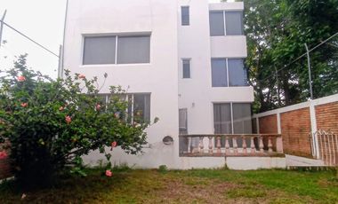 VENTA DE CASA EN LA COL. LOMAS DE SANTA MARÍA.